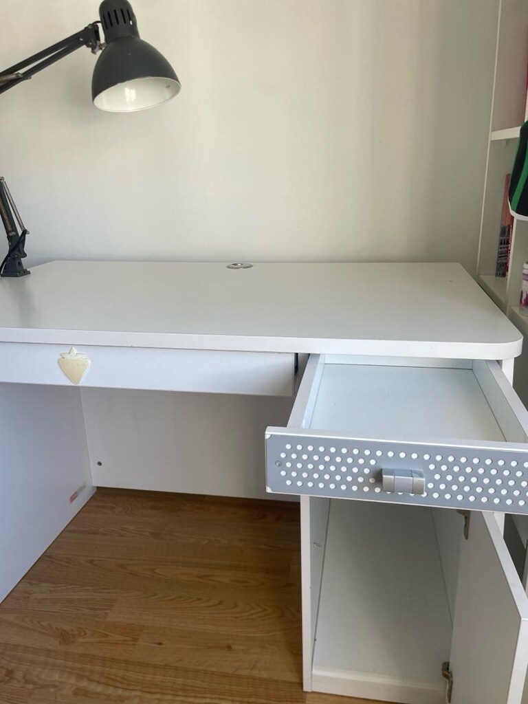 ÇILEK beyaz çekmecelı calısma masası + IKEA masa lambası - 4