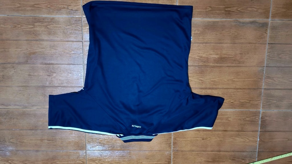 Adidas tshirt - 4
