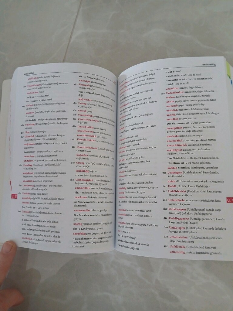 Almanca sözlük. - 4