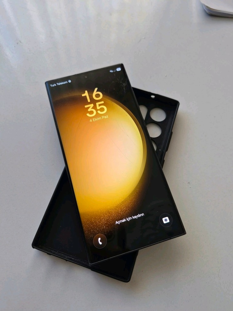 Samsung S23 Ultra 12+12/256gb yd ekranda ufak çatlak var açık cihaz - 2