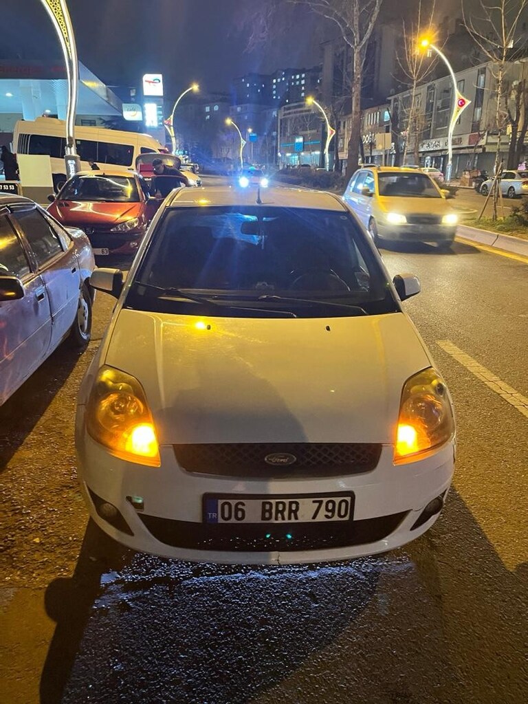 FORD FİESTA 2008 - 4