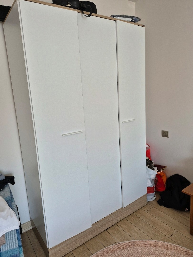 Yeni gibi 3 kapaklı gardrop - 2