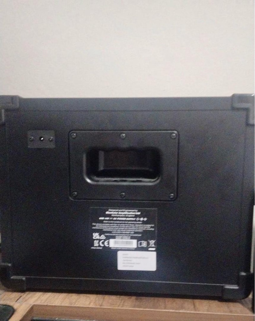 SIFIR AYARINDA BLACKSTAR ID CORE 10 V4 - 2