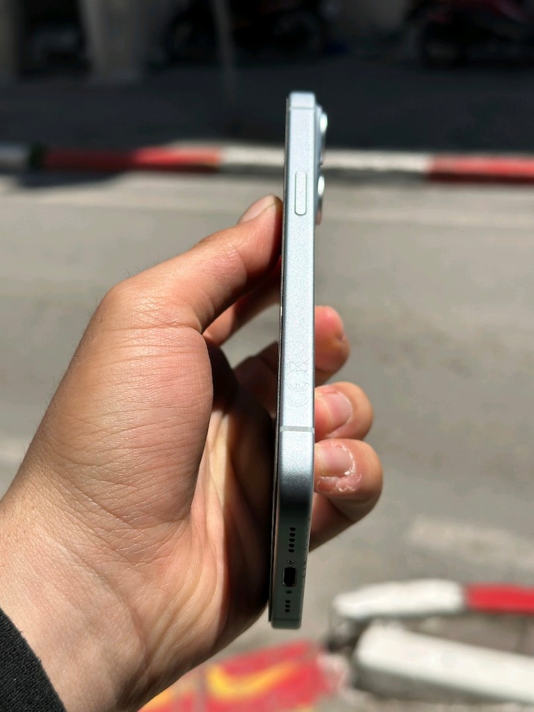 İPhone 15 128GB - 3