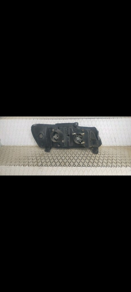 Peugeot 106 far takımı. - 2