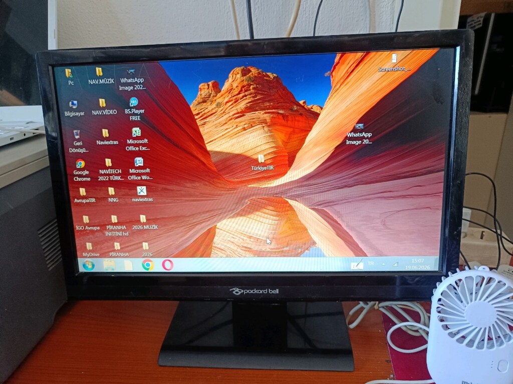 Monitör LCD 19" VGA güç kablosuyla - 11