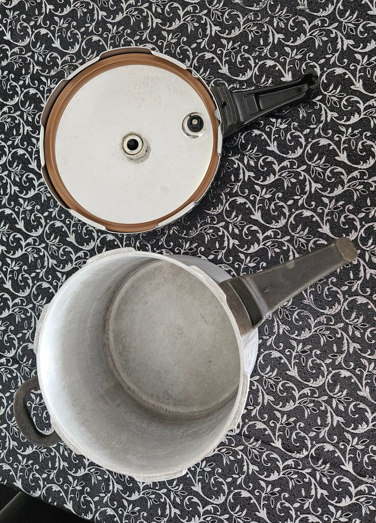 2 adet Fissler Vitavit Düdüklü Tencere 6 Litre + 2,5 Litre - 2
