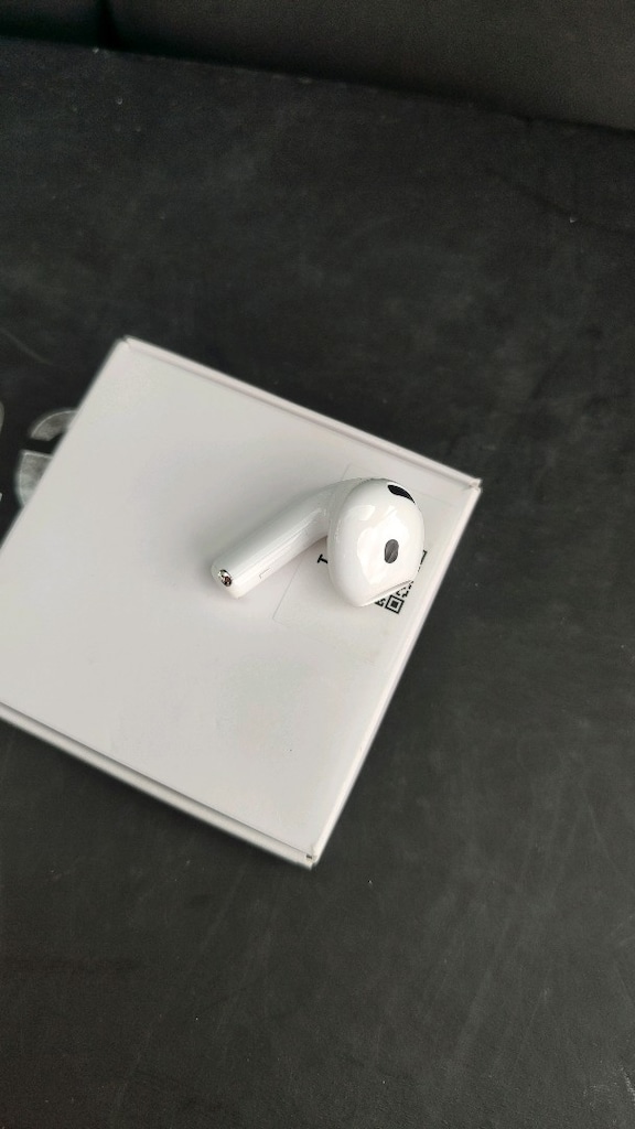 /SIFIR/ ORİJİNAL Airpods 4 KULAKLIK KULLANILMADI IŞIL IŞIL - 4