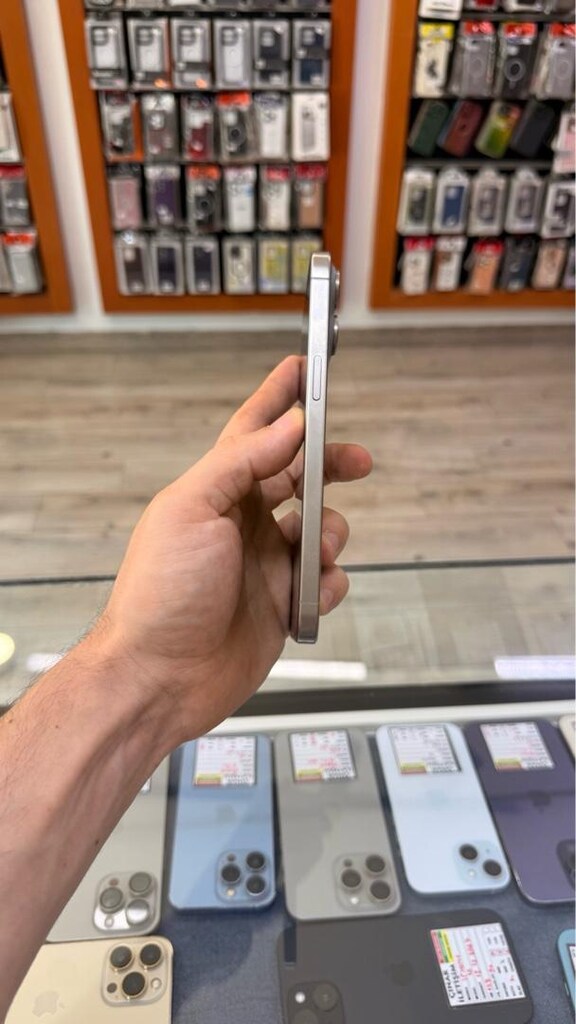 iPhone 15 Pro Max Natural Titanium 256GB - 2