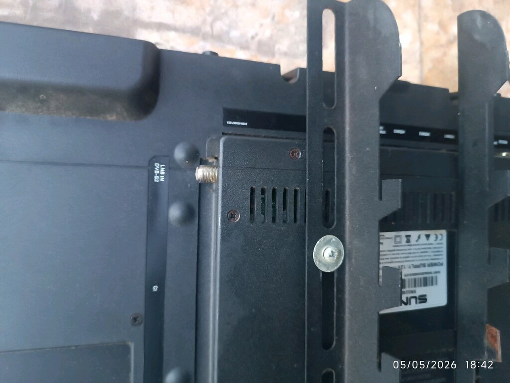 SN024LD3352 ADAPTÖRLÜ TV - 3