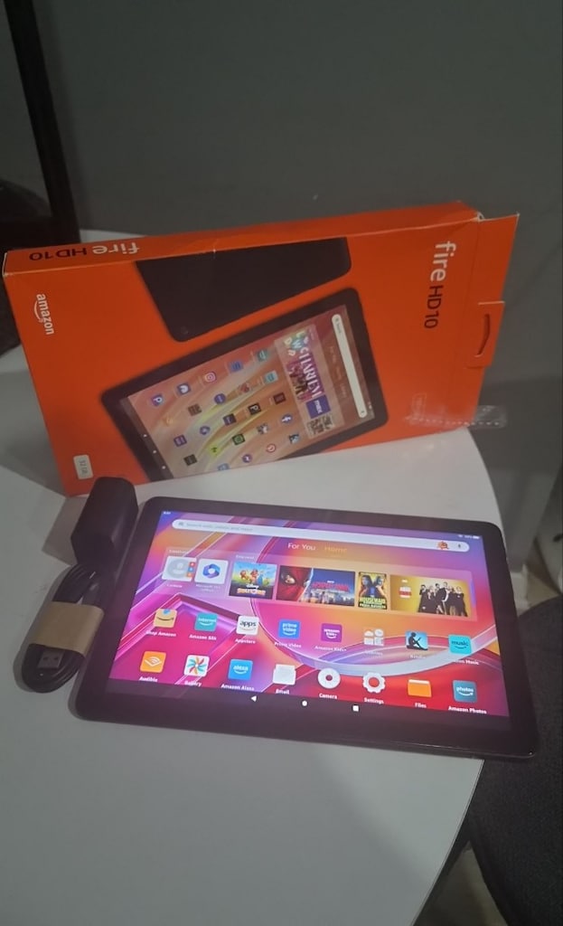 Amazon Fire HD10 Tablet - 4