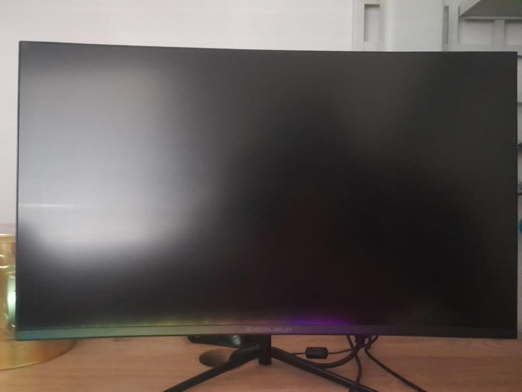 Kutulu Tertemiz Casper Excalibur 23.8" 200Hz 1ms Curve