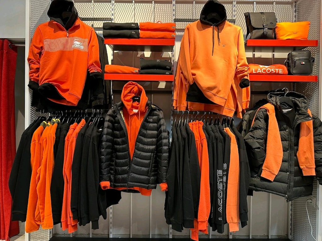 mağaza rafları komple satılıktır 300m2 - 5
