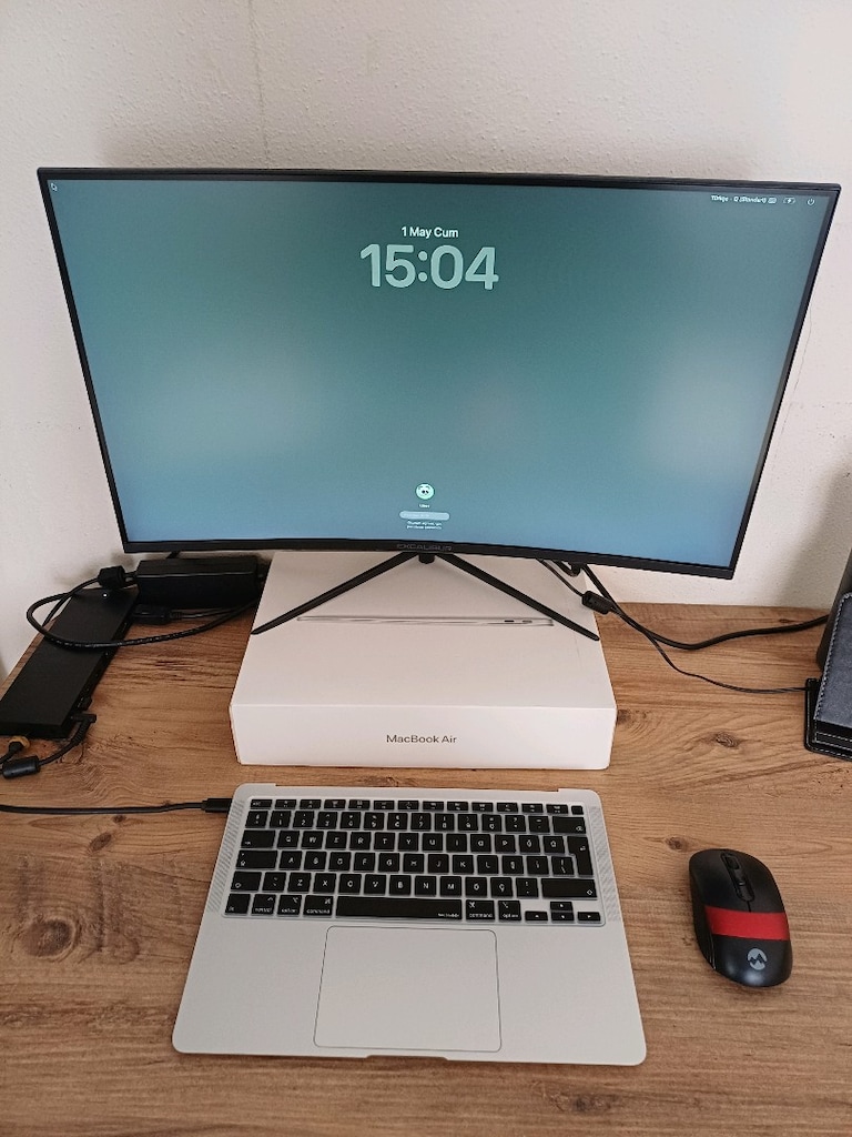 M1 Macbook Air (MONİTÖR HARİÇ) 8/256 GB - 5