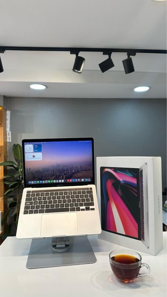 MacBook Pro M2 13” 8 GB RAM 512 GB SSD PİL DEVRİ : 9 HATASIZ GARANTİLİ - 6