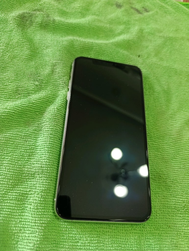 iPhone 11 pro Max 64 GB tr - 3