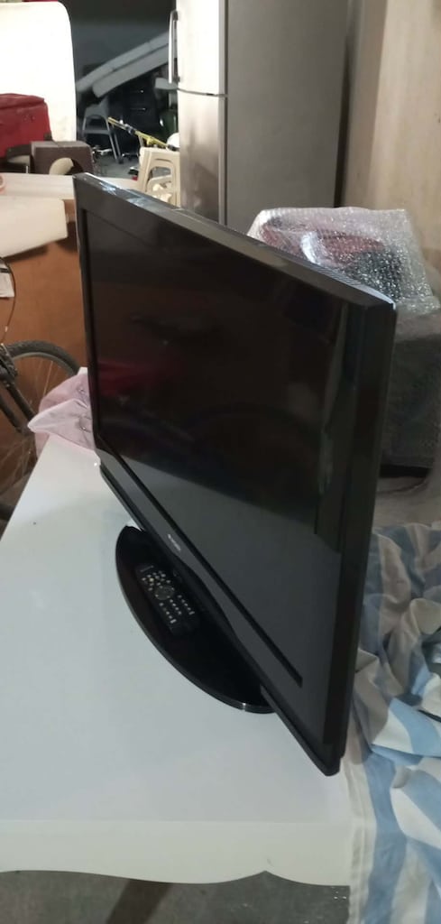 ARÇELİK MARKA 32 INC 80 EKRAN LCD TV KUMANDALI TEMİZ KULLANIŞLI 4500 - 4