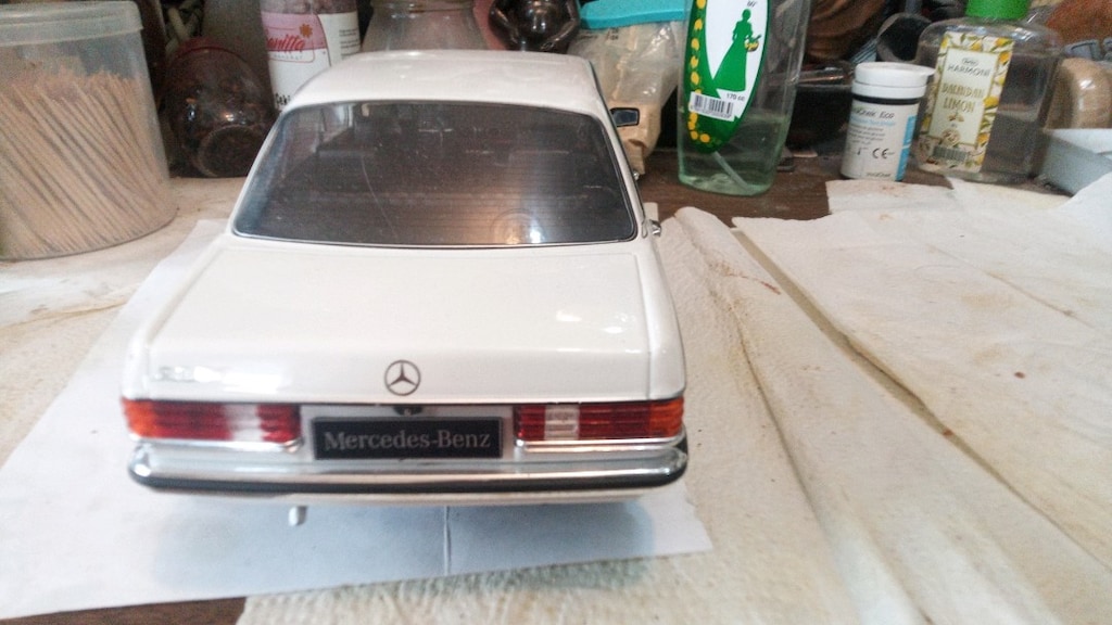 1/18 KK skala Mercedes Benz w123 - 4