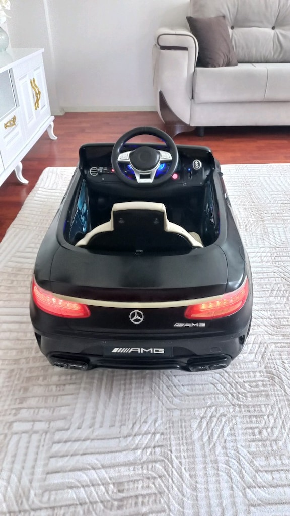 mercedes lisanslı Bluetoothlu radyolu usbli akülü araba 12volt - 2