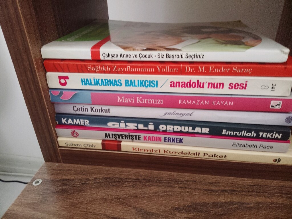 KİTAPLAR.... Adet fiyatı 70 TL.. - 2