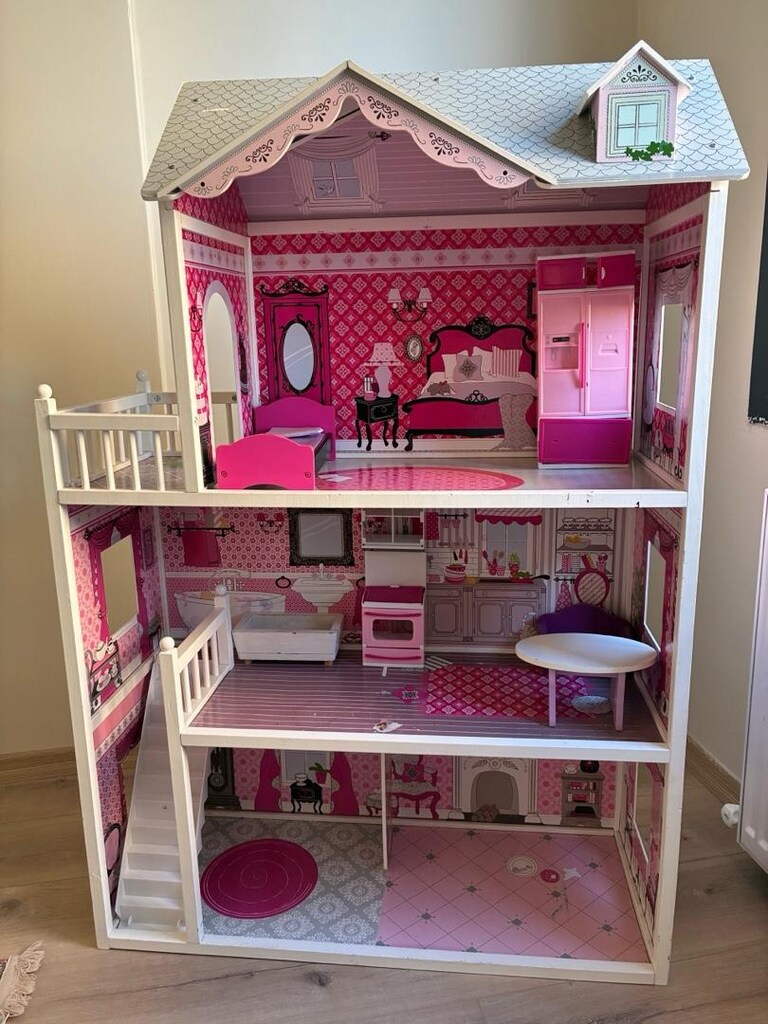 3 Katlı Büyük Ahşap Barbie Evi – Mobilyalı – Temiz - 8