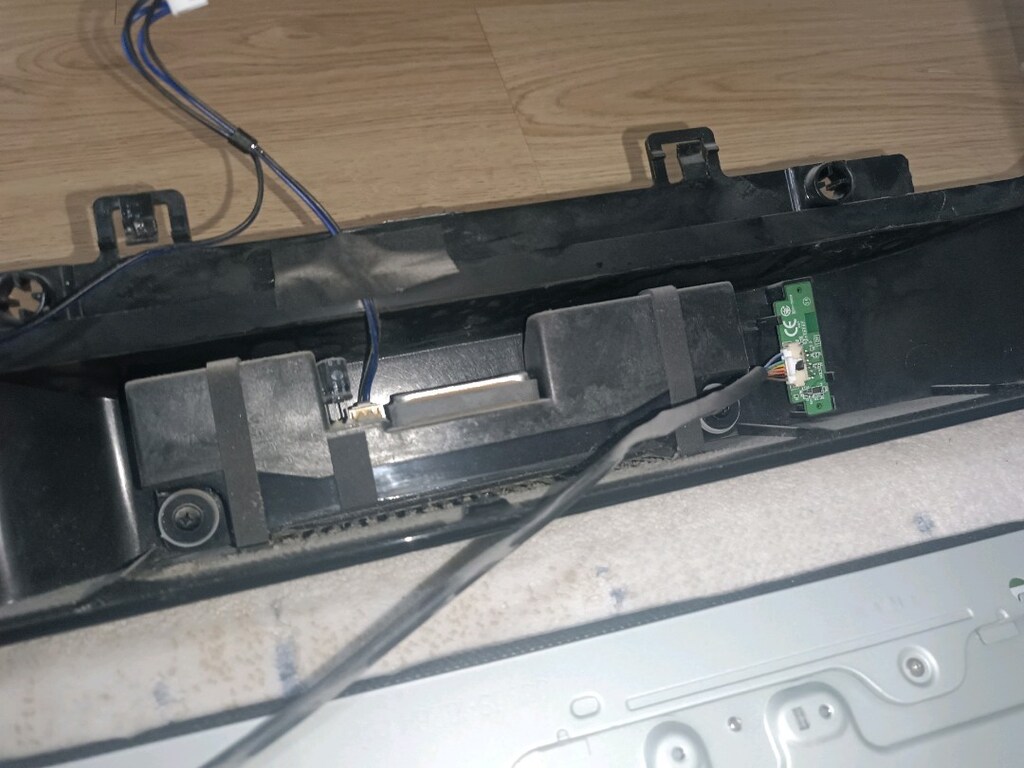 Lg TV ekran kırık - 13