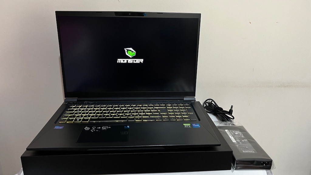MONSTERTULPAR-20ÇEKİRDEK-İNTEL-İ7-32GBRAM-1TBSSD-500HD16GBRTX4060-17.3 - 3