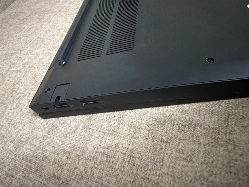 Lenovo Thinkpad E16 Gen1 İ5 13. Nesil 16GB Ram 512SSD Yeni Gibidir - 6