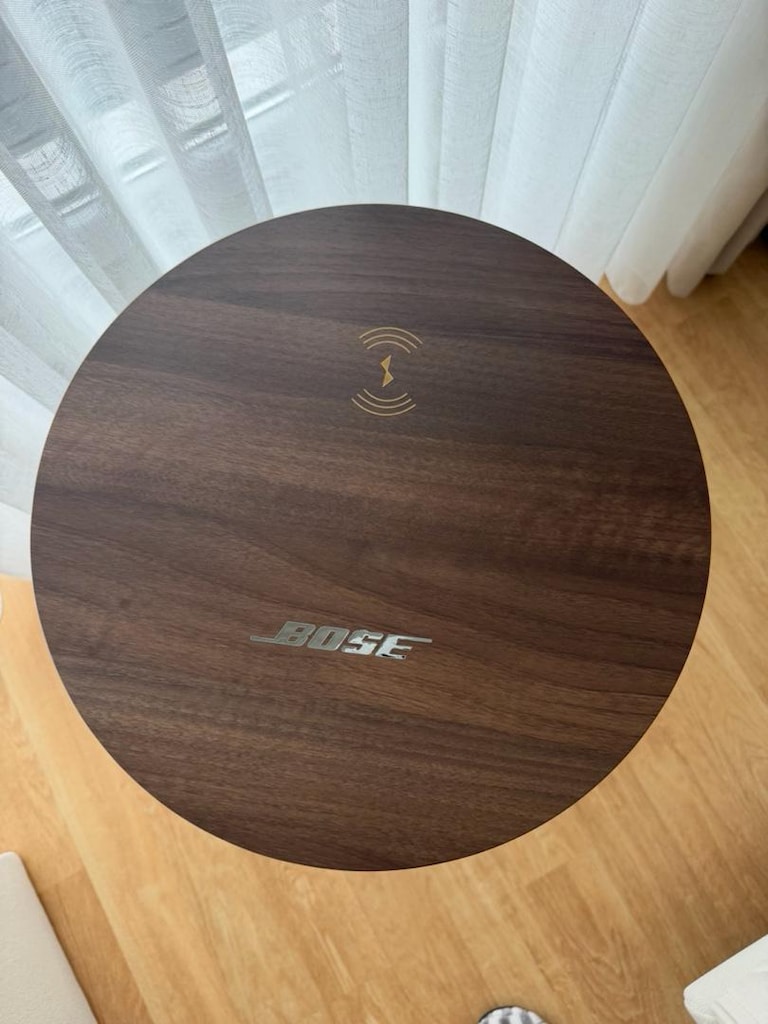 Bose Marka Bluetooth ve Magsafe sarjlı Ahşap Renkli Sehpa - 2