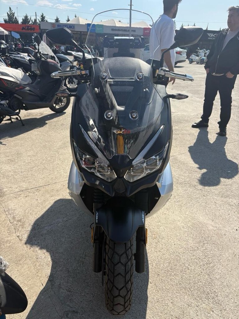 Rks Blade 250 maxi scooter forza yavrusu - 2
