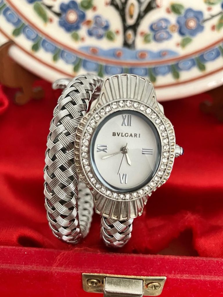 Bvlgari Taşlı beyaz kadran Gümüş tonlu örme Bilezik Saat - 2