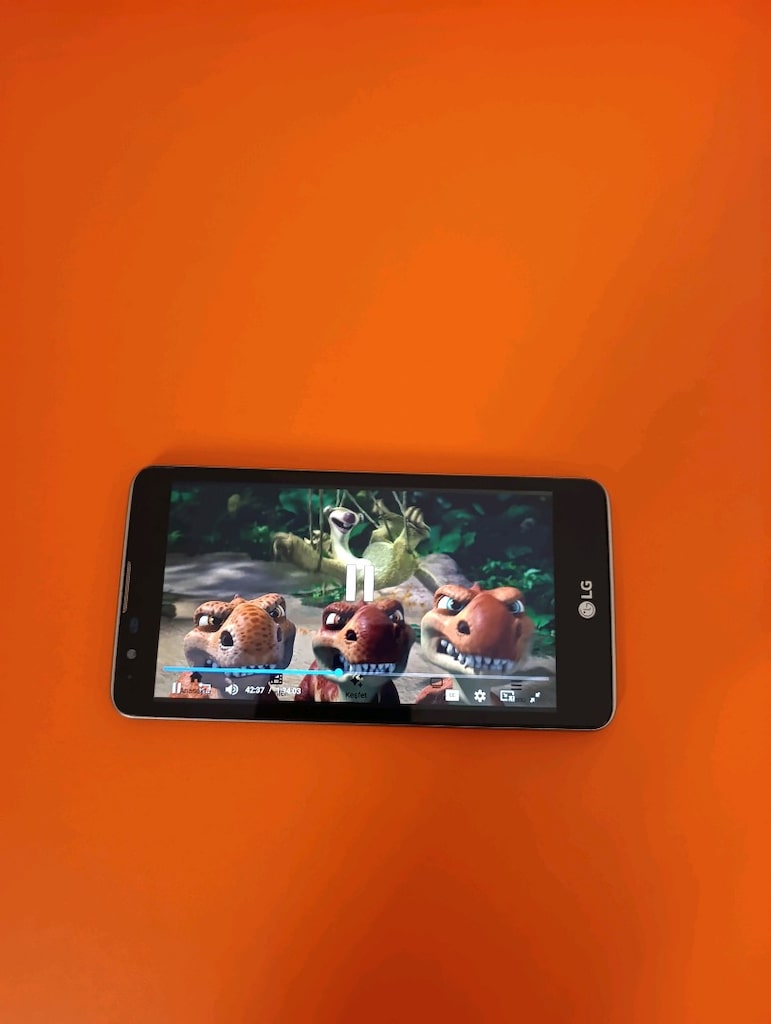 LG telefon - 2
