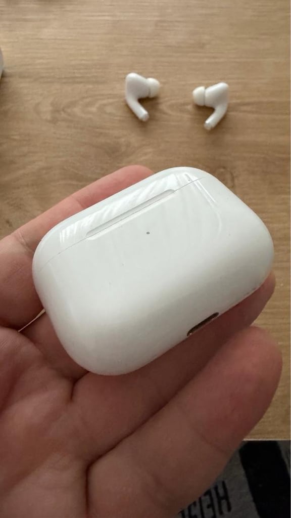 Temiz durumda Apple AirPods Pro 2 - 3