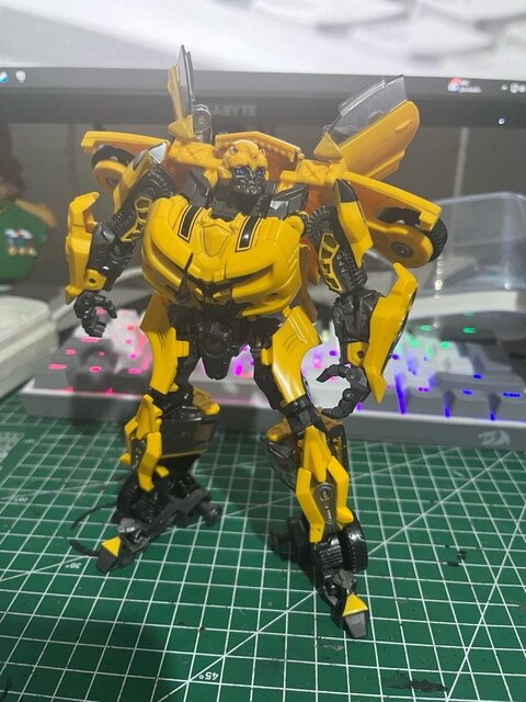 Bumblebee - Transformers figür oyuncak