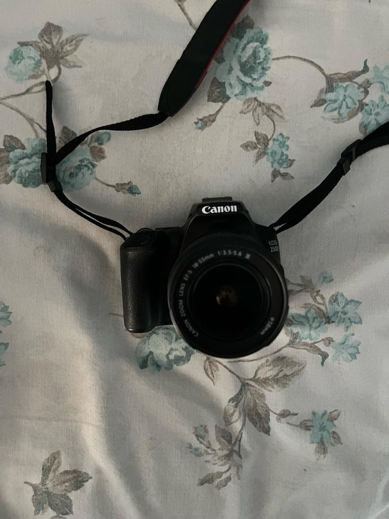 canon EOS 250D Lens efs 18-55 mm - 3