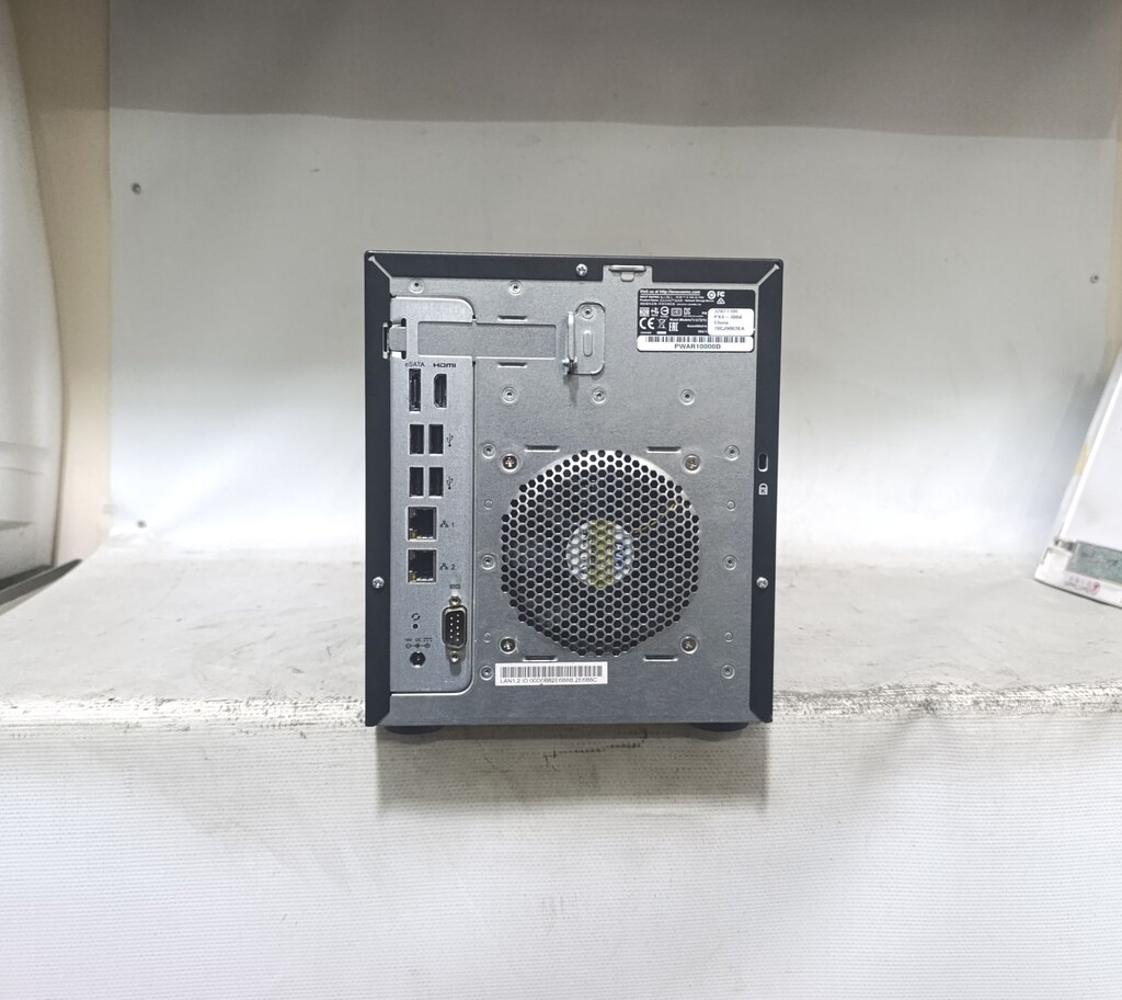 LENOVOEMC PX4-400D 4 HARD DİSK YUVALI NAS CİHAZI - 2