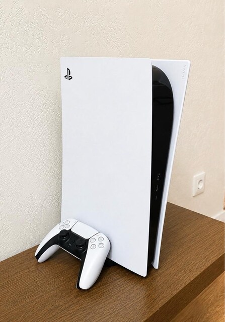 PS5 Yorgun Olmayan Cihaz CD’li Temiz ve 1 Adet Kol