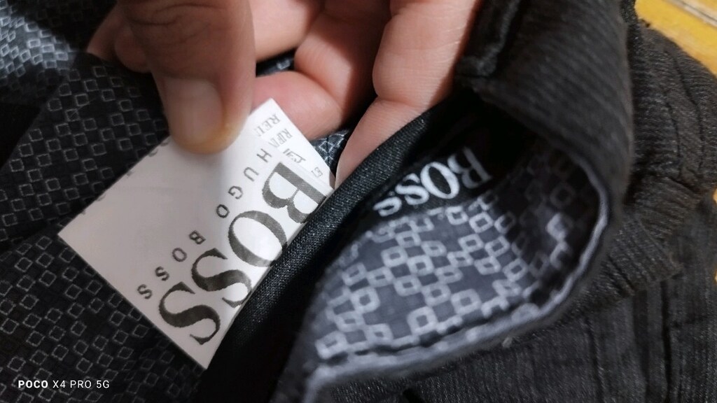#Hugo Boss  çok pahalı ve ünlü markadan bermuda şort pantolon.. - 4