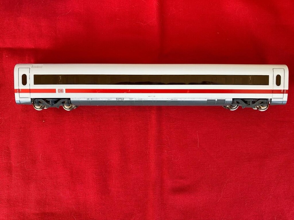 ROCO İCE DEUTSCHE BAHN 1 . SINIF YOLCU VAGONU - 2