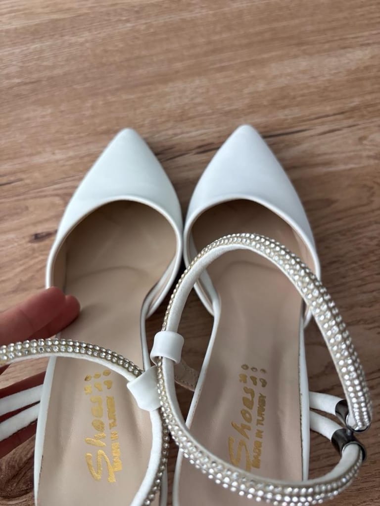 Beyaz taş bantlı stiletto - 5