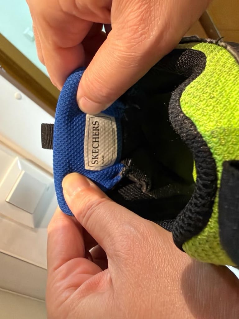 Skechers - 7