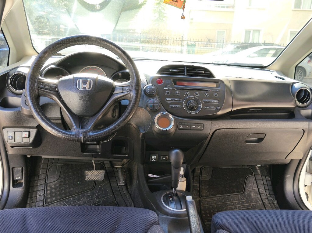 Otomatik 2012 Lpg'li bakımlı düşük km - 4