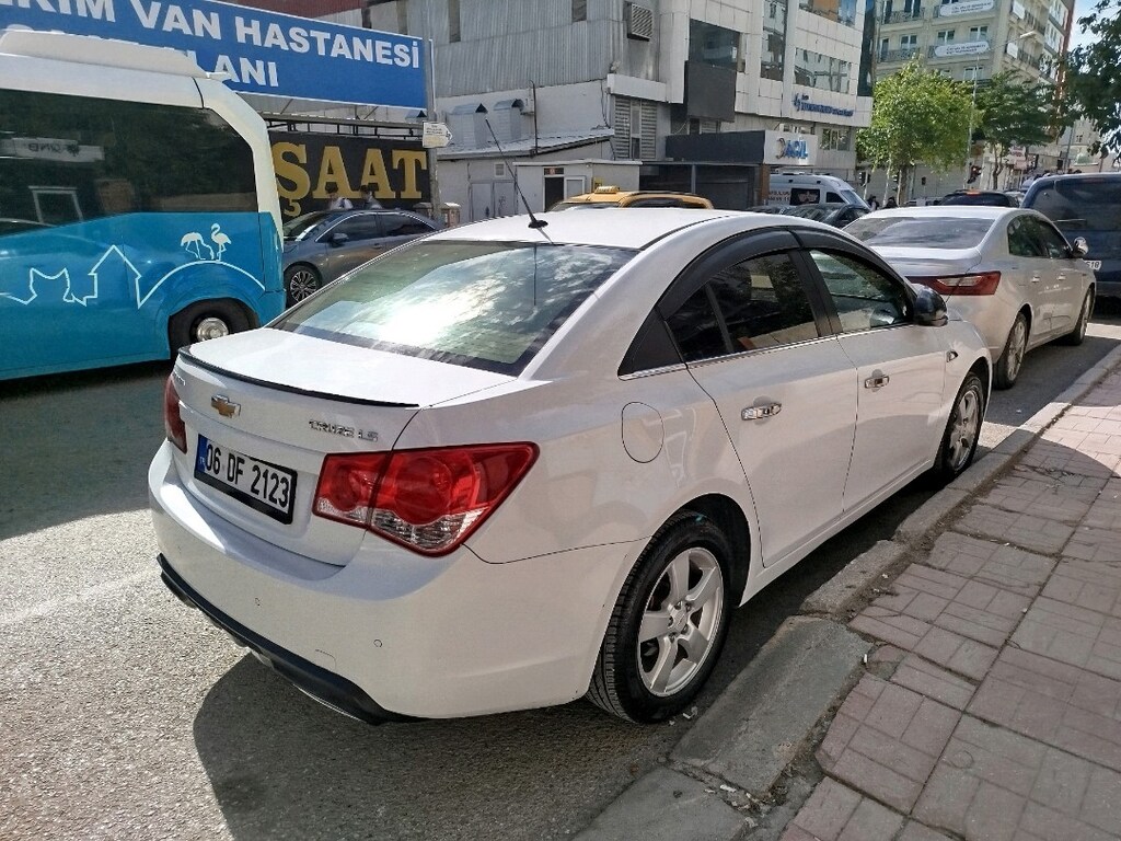 Chevrolet Cruze 2011 model sorunsuz yazılımlı araç - 3