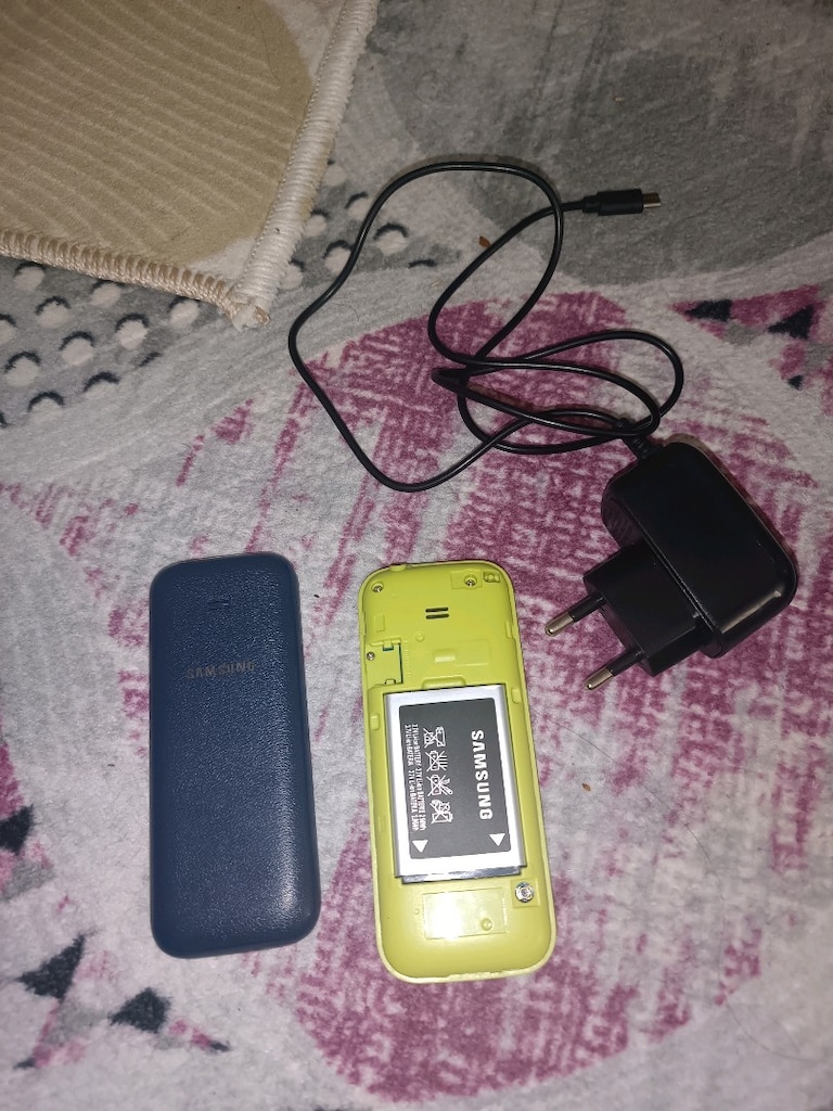 Samsung tuşlu asker yaşlı telefonu ciftsimli - 3
