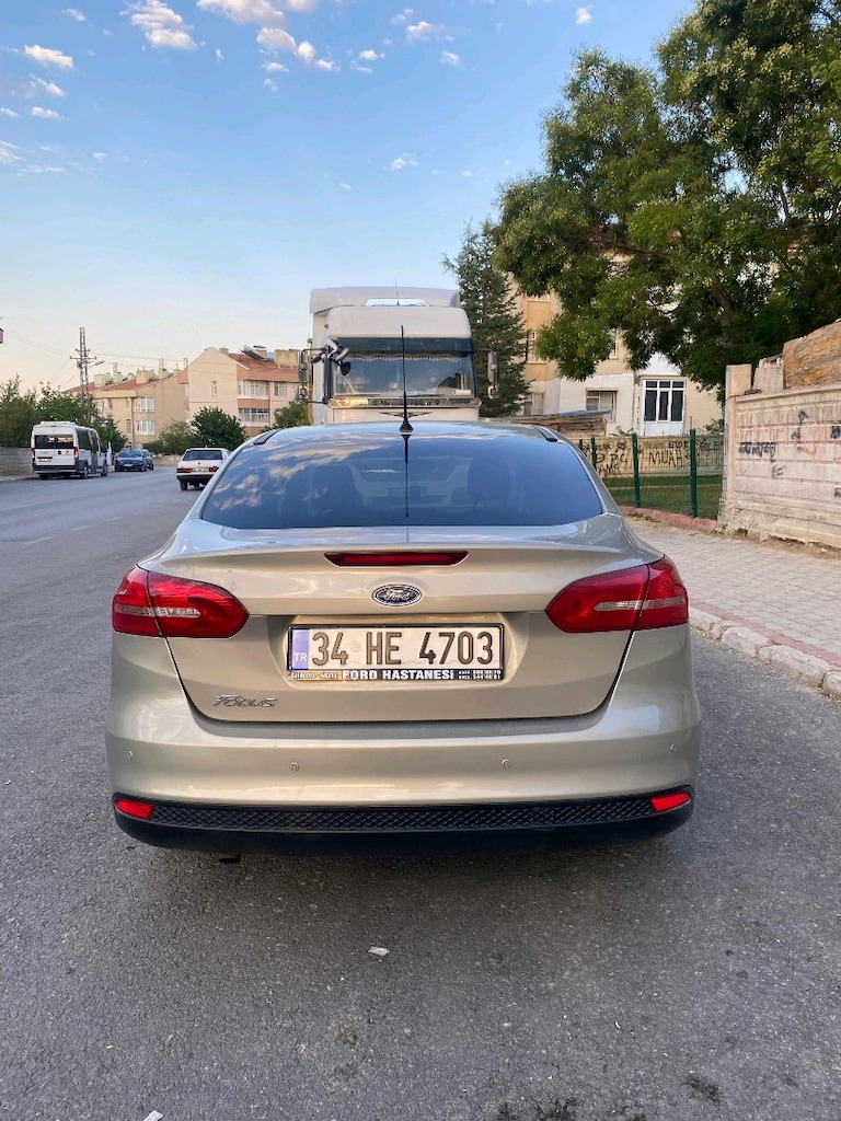 Ford focus - 4