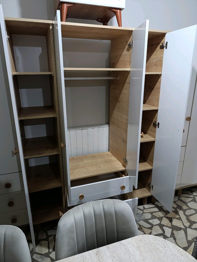 Sıfır imalattan 4 kapılı dolap 140-50-195 - 2