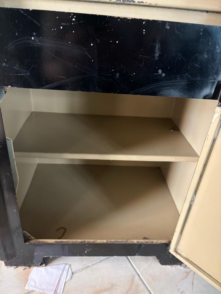 20 Yıllık Ağır Çelik Kasa – 250 Kg Civarı – Çok Güvenli – Pazarlık Var - 6