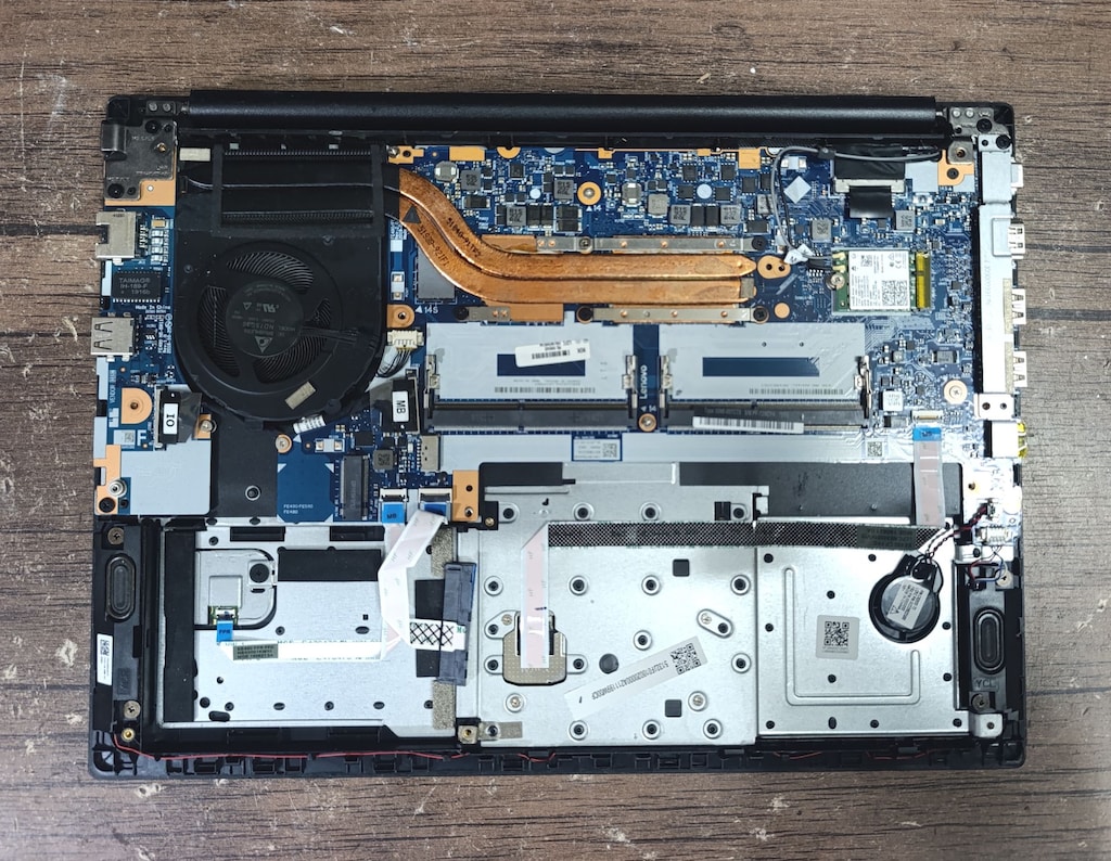 LENOVO THINKPAD E490 İ7 2 GB EKRAN KARTLI ARIZALI YEDEK PARÇA NOTEBOOK - 4