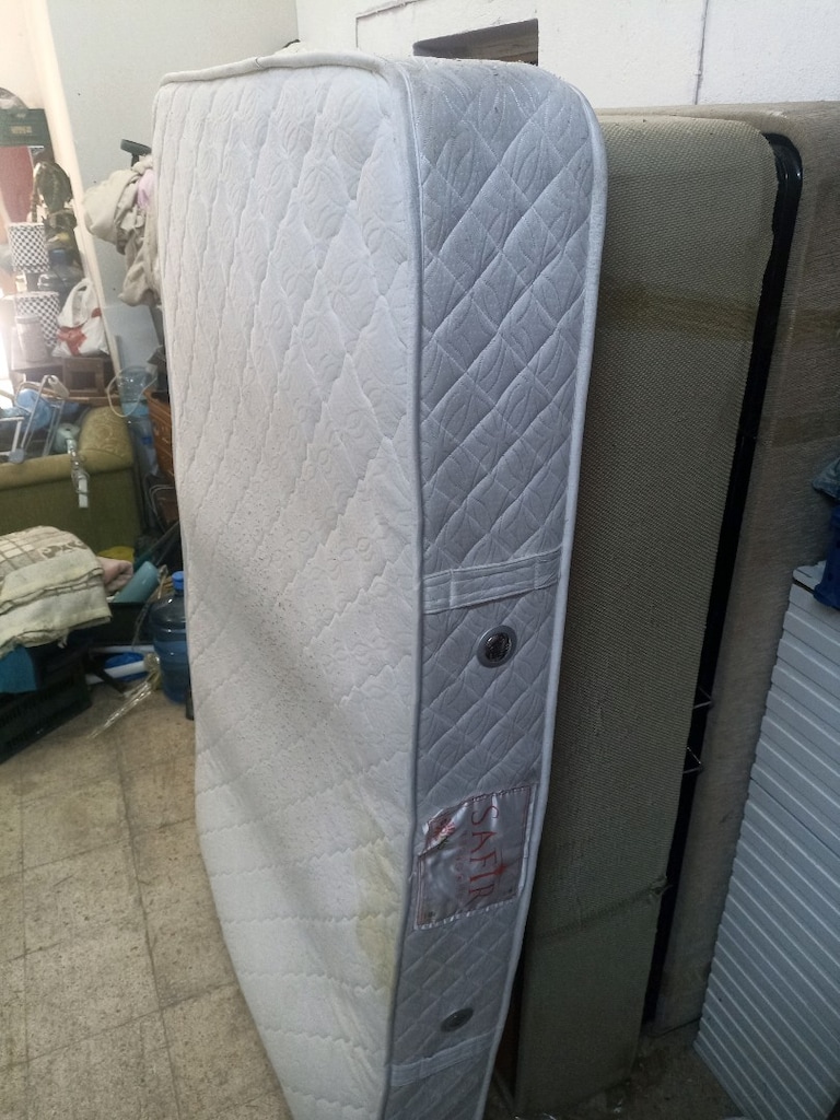 BİR BUÇUK KİŞİLİK YATAK - 4
