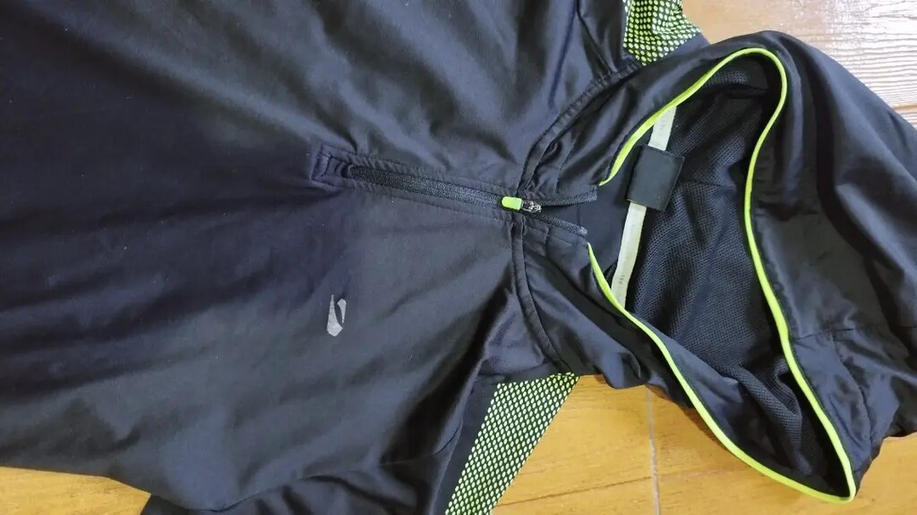 Kapişonlu sweat..Bir çok daha var..Bir çok kaşe kaban, kot pantolon - 2